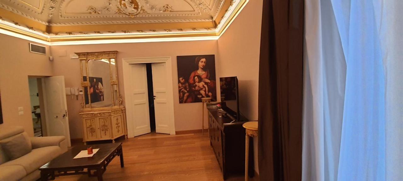 Duca Di Sarro Le Appartamento *